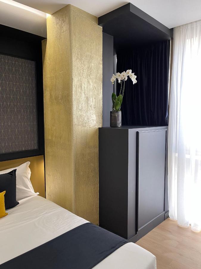 Plebiscito Boutique Rooms Napoli Bagian luar foto