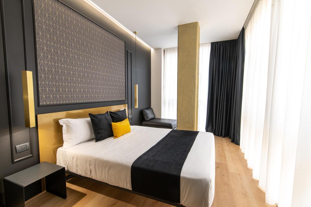 Plebiscito Boutique Rooms Napoli Bagian luar foto