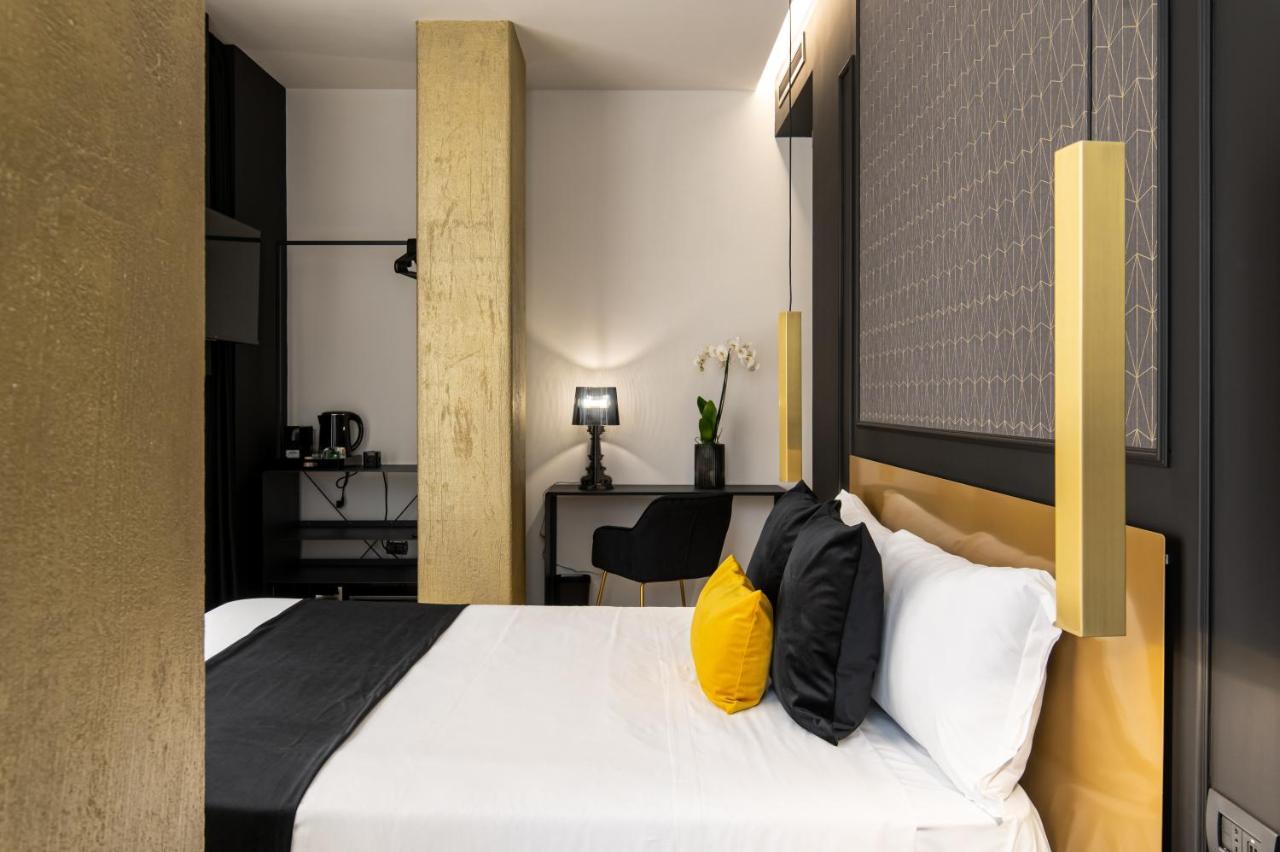 Plebiscito Boutique Rooms Napoli Bagian luar foto