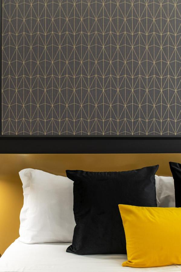 Plebiscito Boutique Rooms Napoli Bagian luar foto